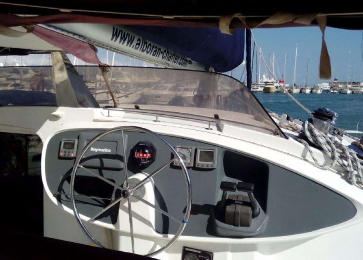 catamaran charter bahia 46  bridge