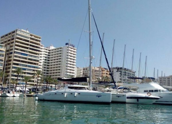 catamaran charter bahia 46 mallorca