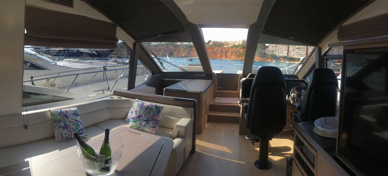  Brücke Motoryacht charter galeon 640 fly Mallorca