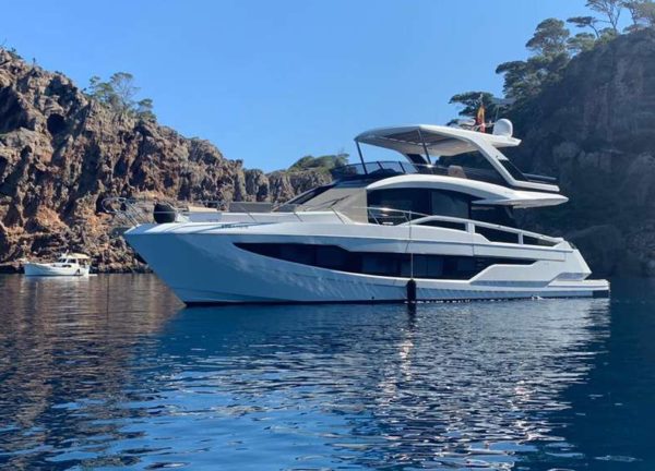 motor yacht charter galeon 640 fly mallorca