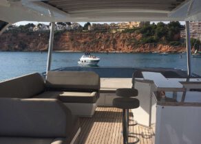 Oberdeck Luxusyacht habana iv pure yachting