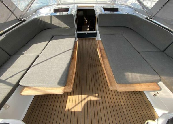 upperdeck seating sailing yacht hanse 548