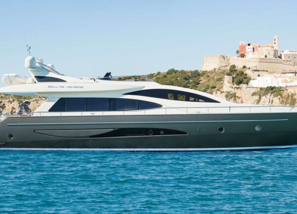 motor yacht charter riva venere 75 ibiza