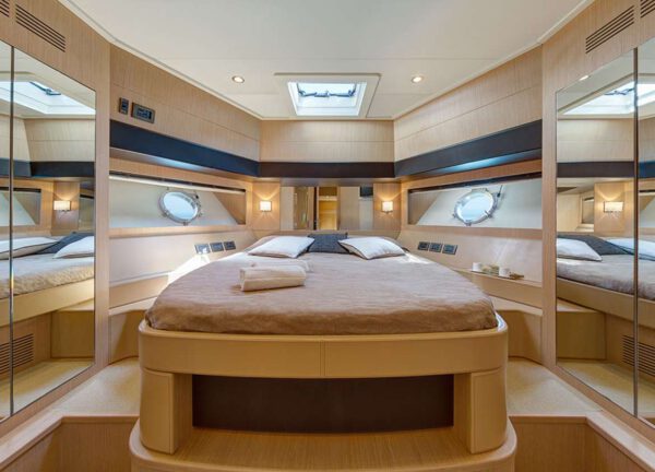 vip cabin motor yacht riva venere 75