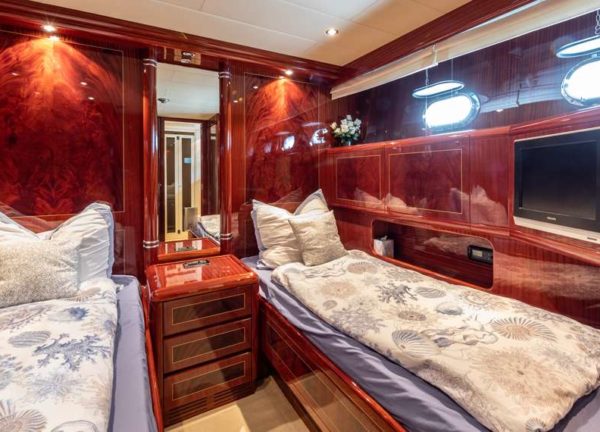 two bed cabin motor yacht mangusta 72 thats amore