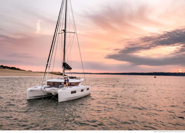 catamaran charter lagoon 46 mallorca