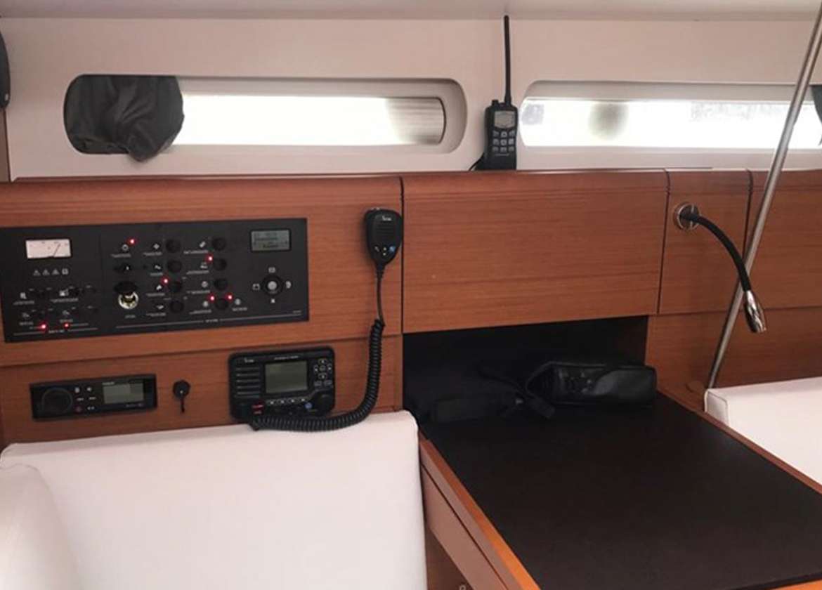 Salon Segelyacht sun odyssey 419