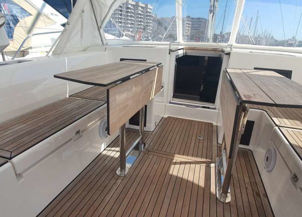 cockpit sailing yacht bavaria c45 style mallorca