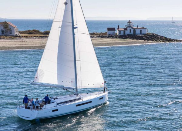 sailing yacht jeanneau 490 mallorca charter