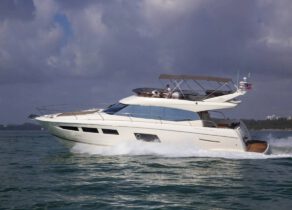 Motoryacht charter prestige 550 fly merecido