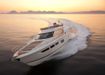 Motoryacht charter prestige 550 fly merecido Mallorca