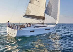 Segelyacht sun odyssey 410 naoussa charter