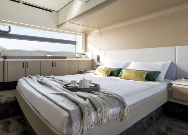 cabin azimut 53 mallorca