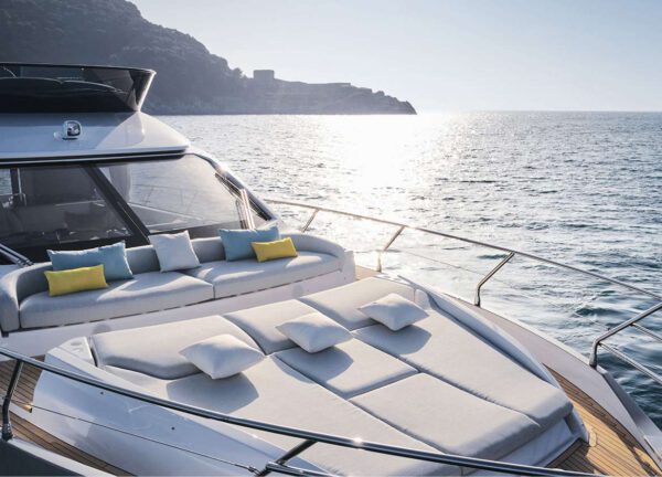 sunbeds motor yacht azimut 53 mallorca