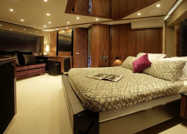 vip cabin luxury yacht sunseeker predator 92