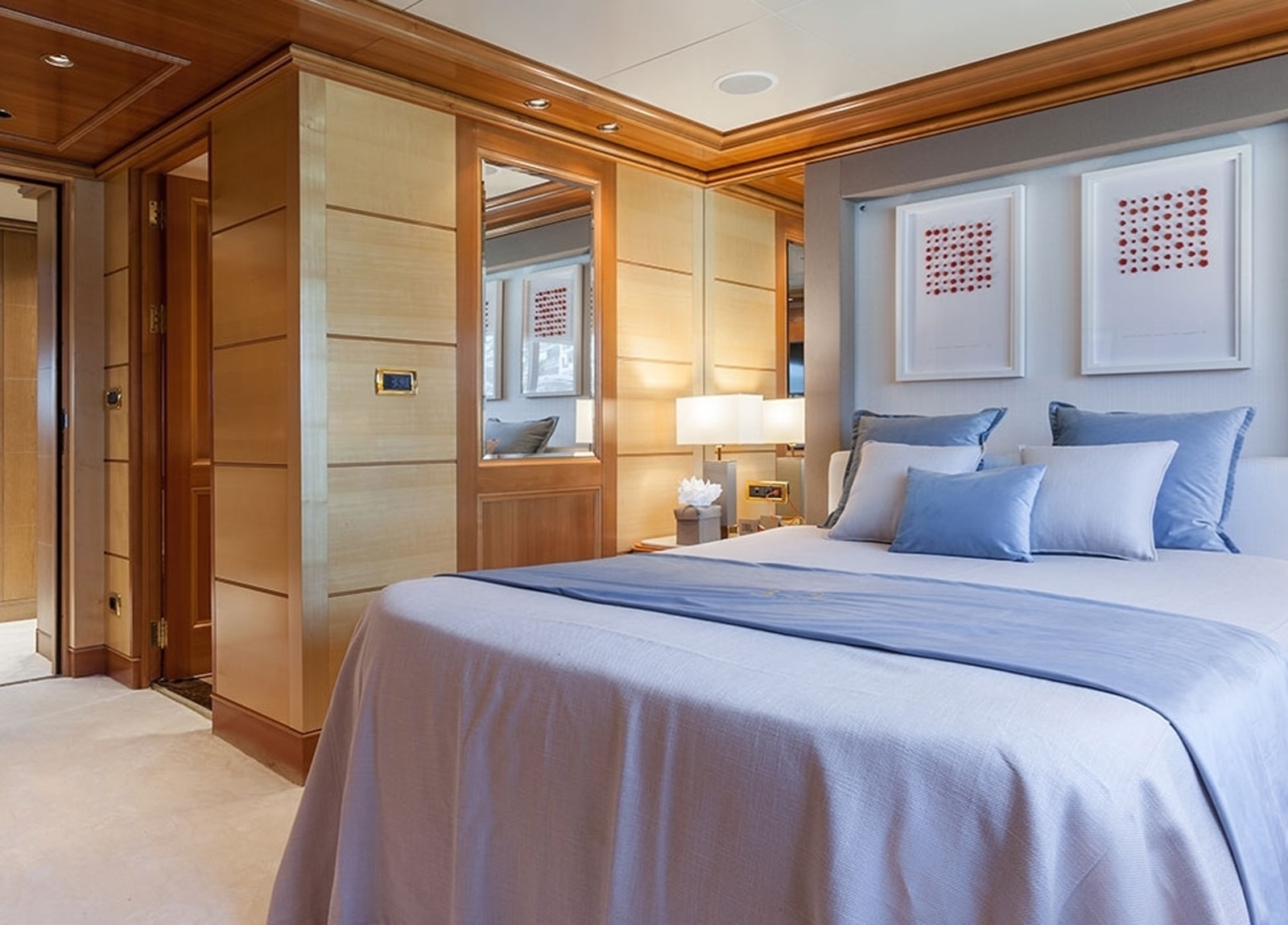 master cabin luxury yacht omega 82