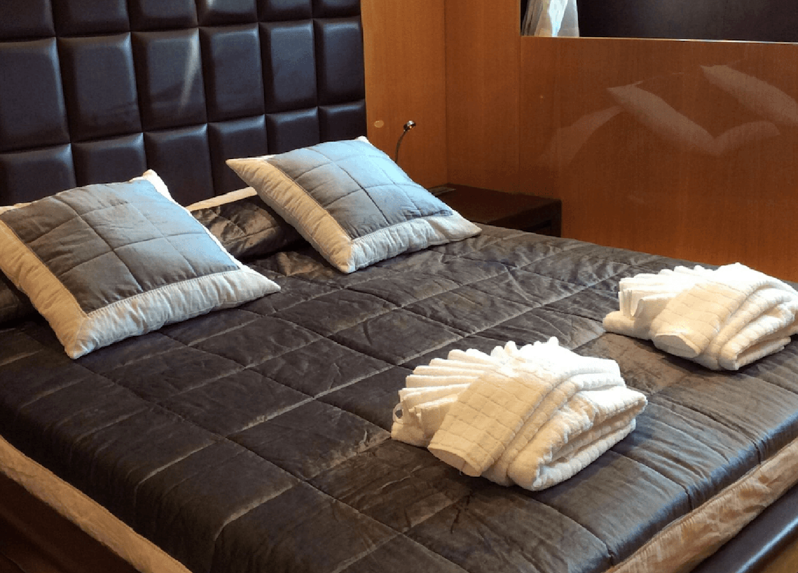 doublebed cabin luxury yacht villa sul mare 44m