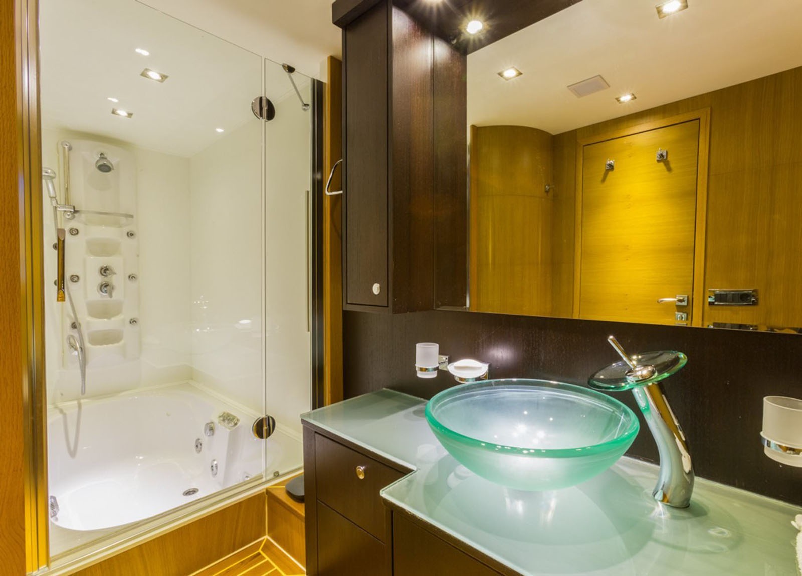 bathroom luxury yacht bilgin 34m madness