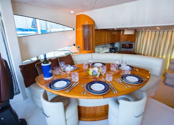 salon luxury yacht sunseeker 20 alissia