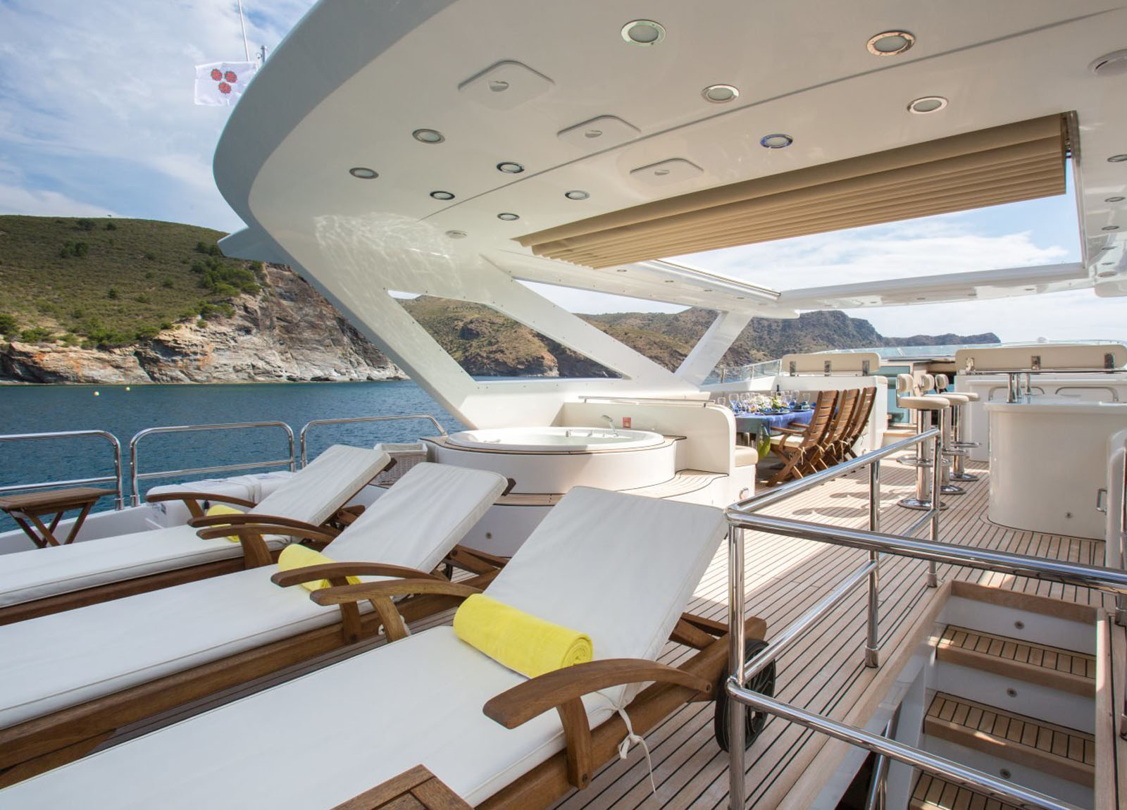 sunbeds luxury yacht bilgin 34m madness