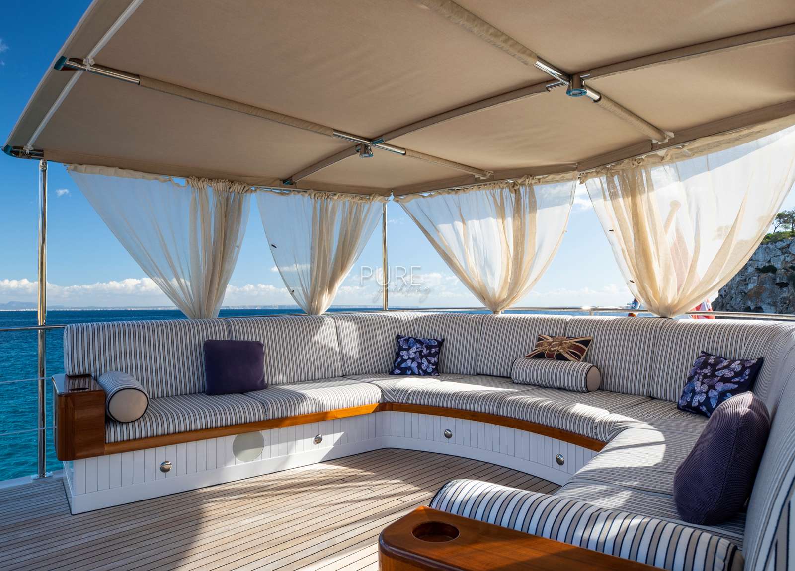 upperdeck seating luxury yacht benetti odyssey iii balearics