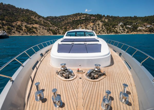 sundeck luxury yacht tecnomar 120