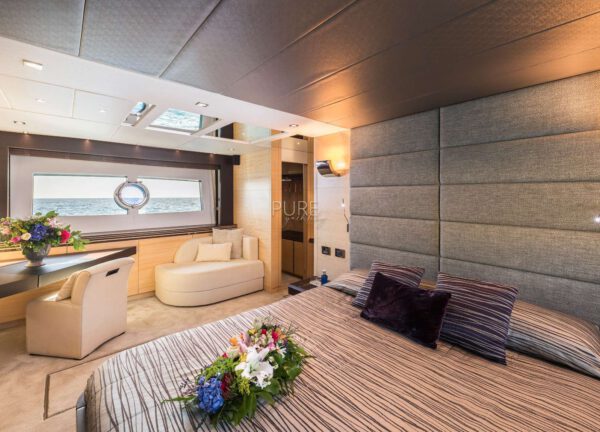 cabin luxury yacht sunseeker 80 seawater balearics