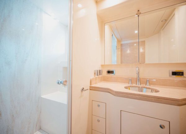 bathroom luxury yacht bandido 90 seal charter