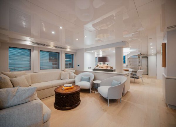 interior luxury yacht bandido 90 seal