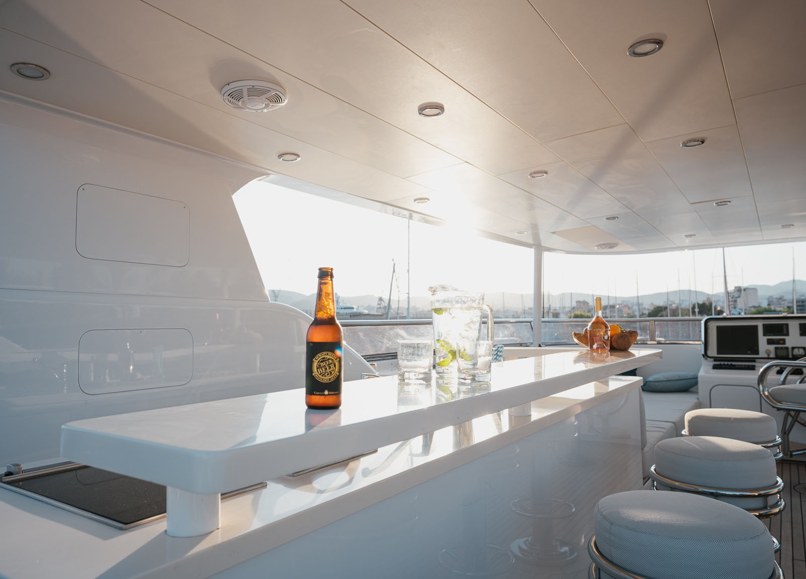 upperdeck bar luxury yacht bandido 90 seal