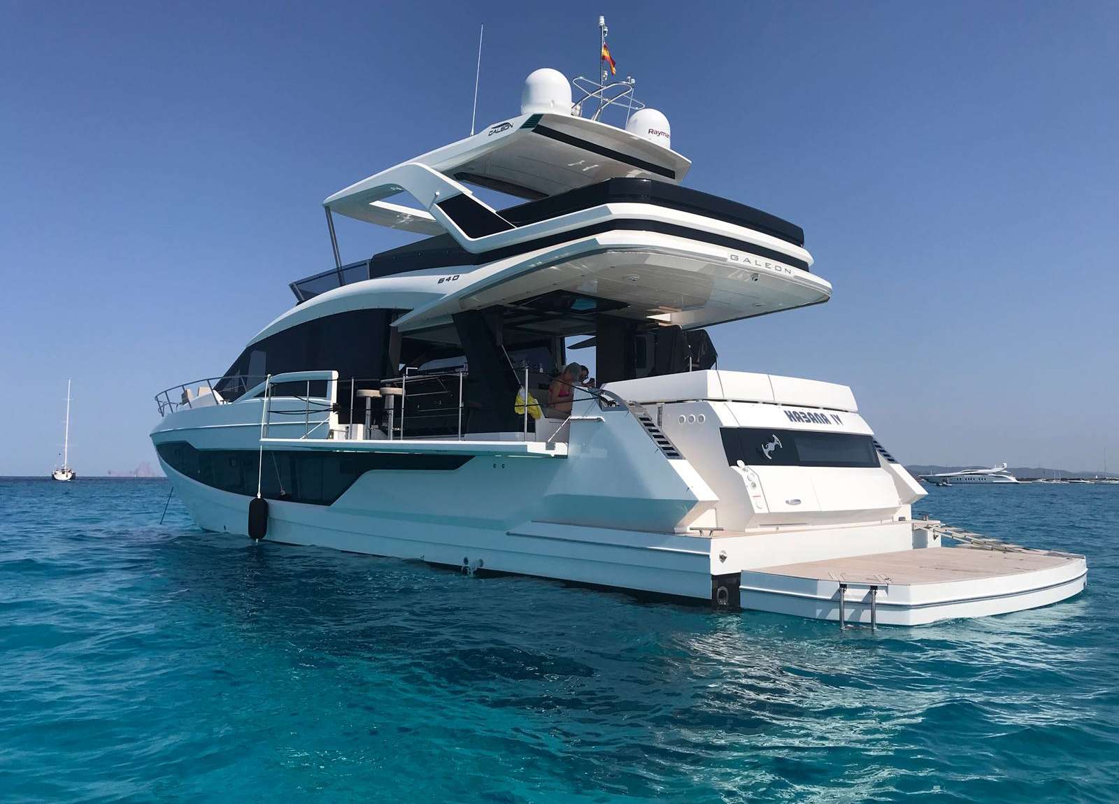 luxusyacht galeon 640 fly habana iv balearic islands rückseite