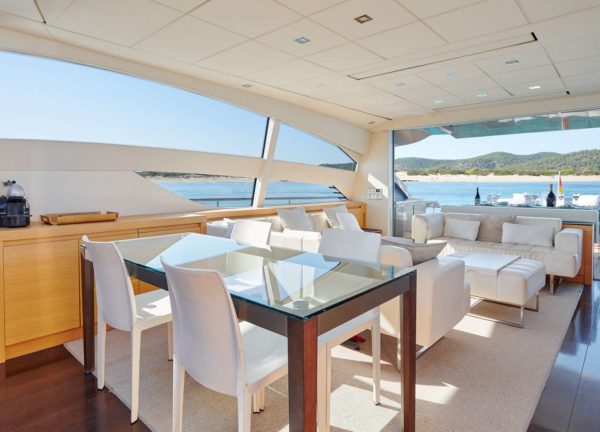 salon luxury yacht pershing 80 halleySalon Luxury Yacht pershing 80 halley