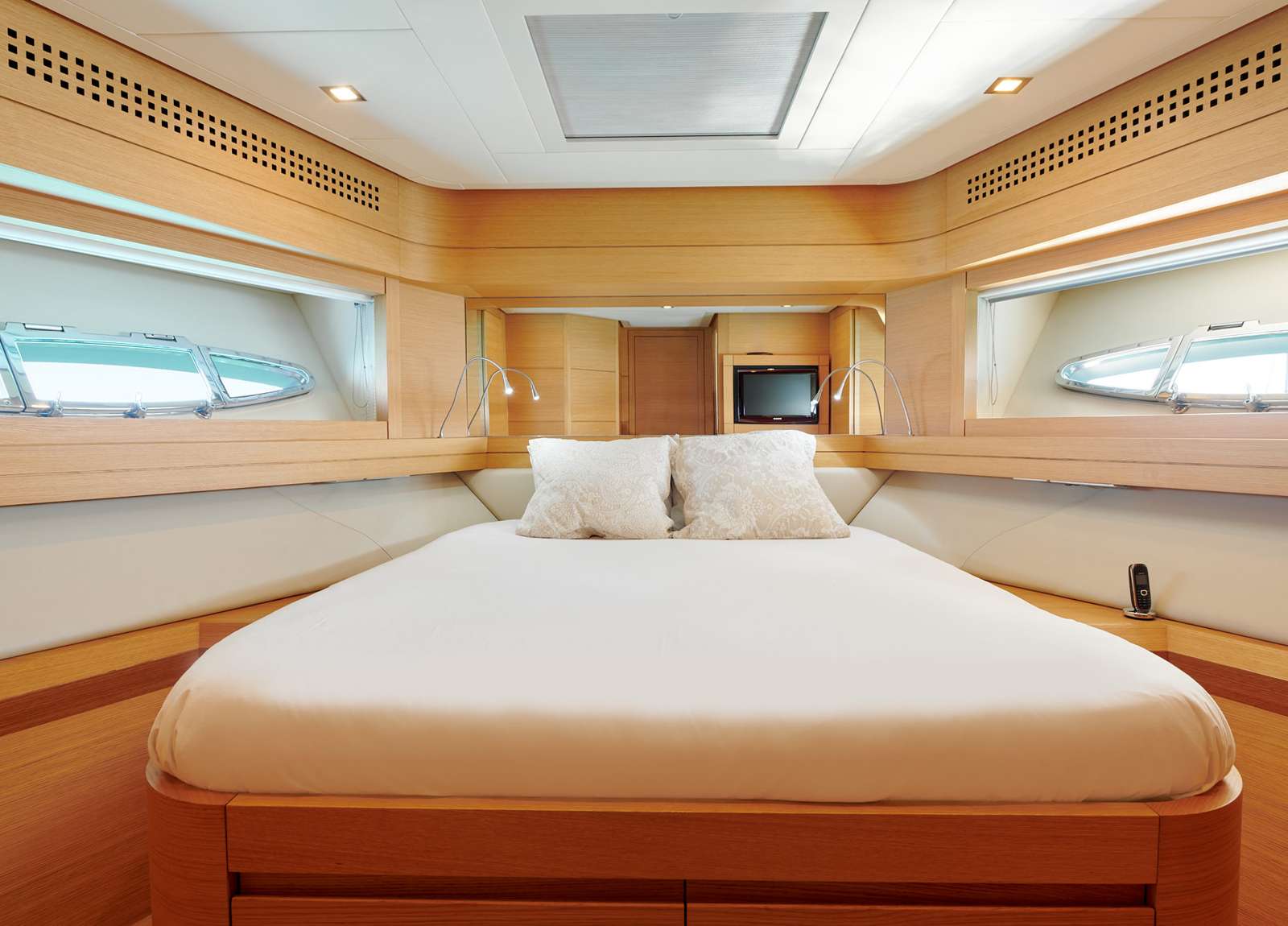 vip Cabin Luxury Yacht pershing 80 halley balearic islands