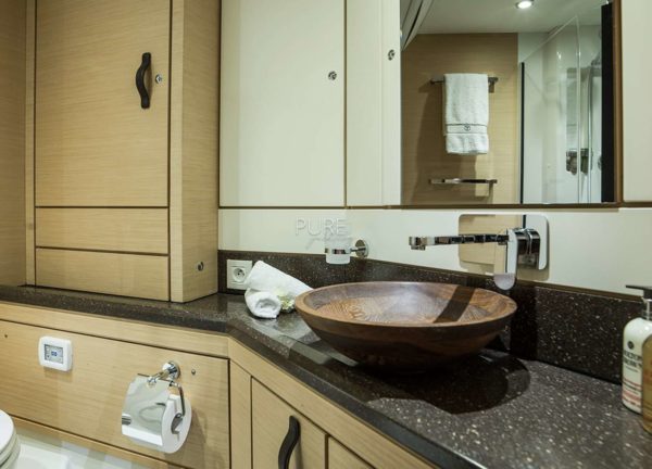 bathroom luxury yacht jeanneau 64 thea of southampton