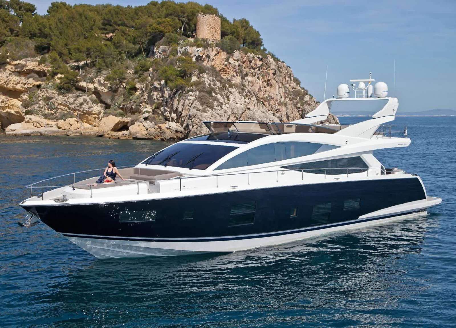 luxury yacht pearl 75 shinju balearic islands