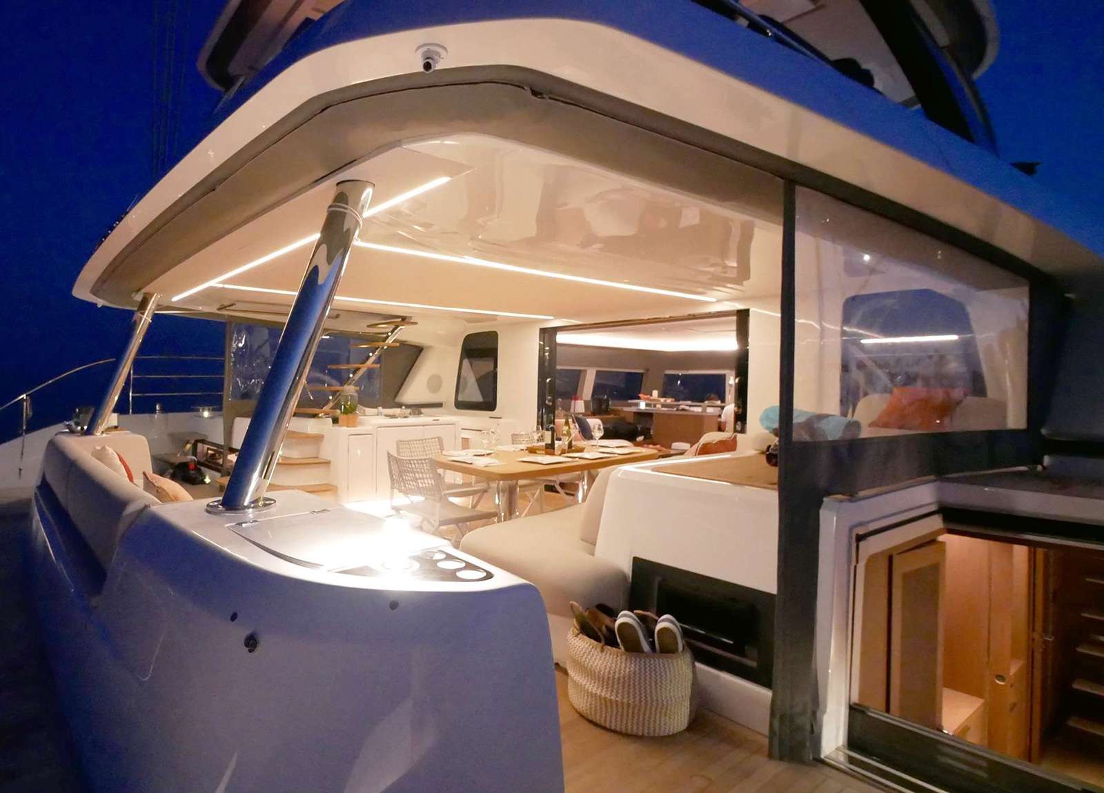 deck catamaran lagoon sixty 5 kingfisher