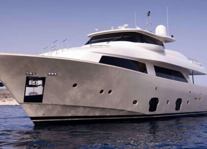 luxury yacht ferretti navetta 26m dana charter