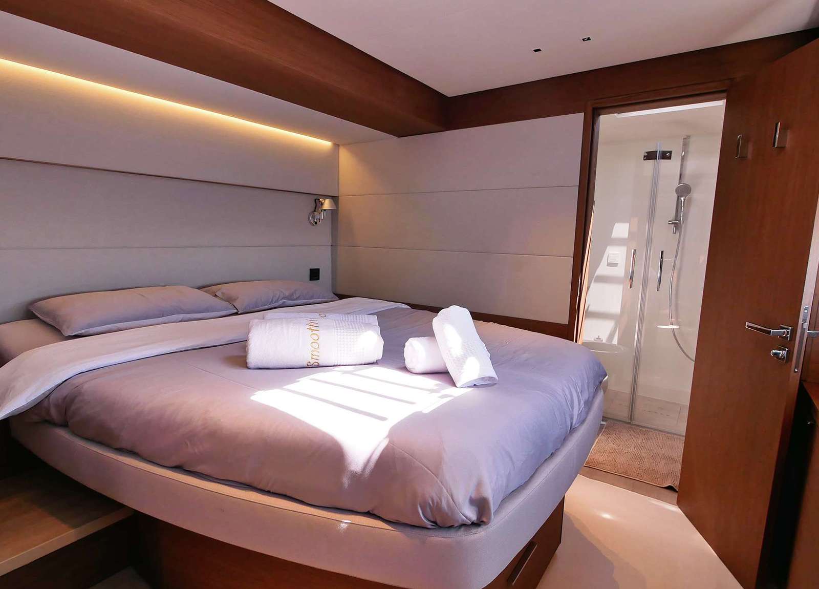 vip cabin luxury catamaran lagoon sixty 5 kingfisher