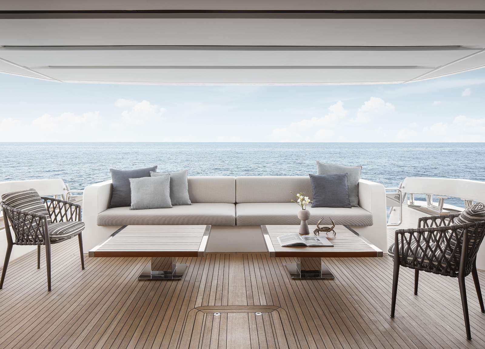 upperdeck luxury yacht sanlorenzo sl 90 asymmetric seven