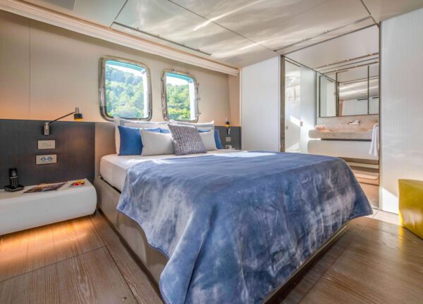 vip cabin luxury yacht sanlorenzo sl 106 andiamo