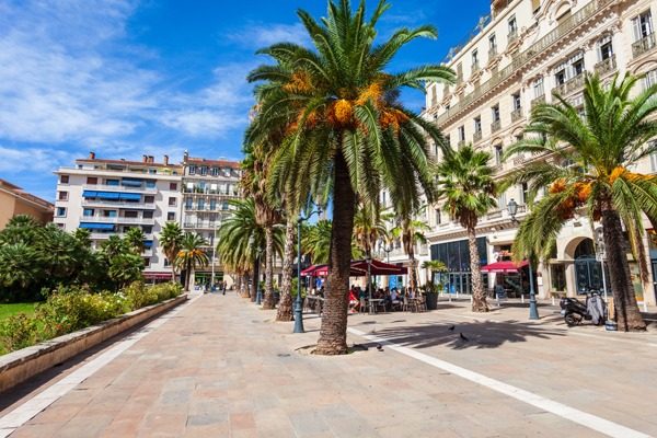 Luxury Yacht itinerary toulon