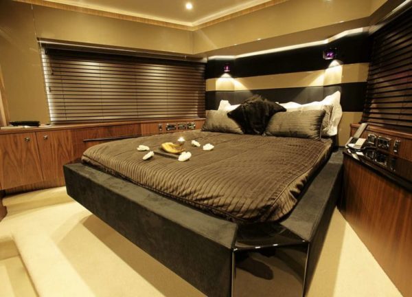 mastercabin luxury yacht sunseeker predator 92 ibiza