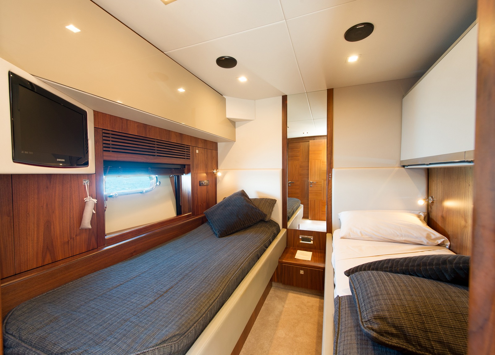 twin cabin luxury yacht sunseeker predator 84 balearic islands