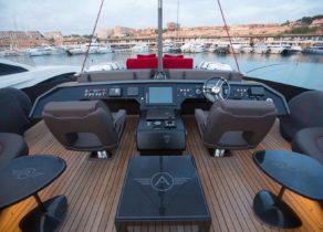 flybridge-luxury-yacht-my-ascari-balearic-islands