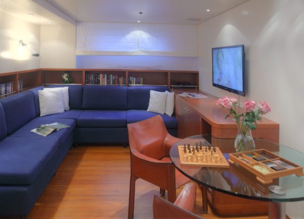 salon luxury yacht sanlorenzo 100 charter