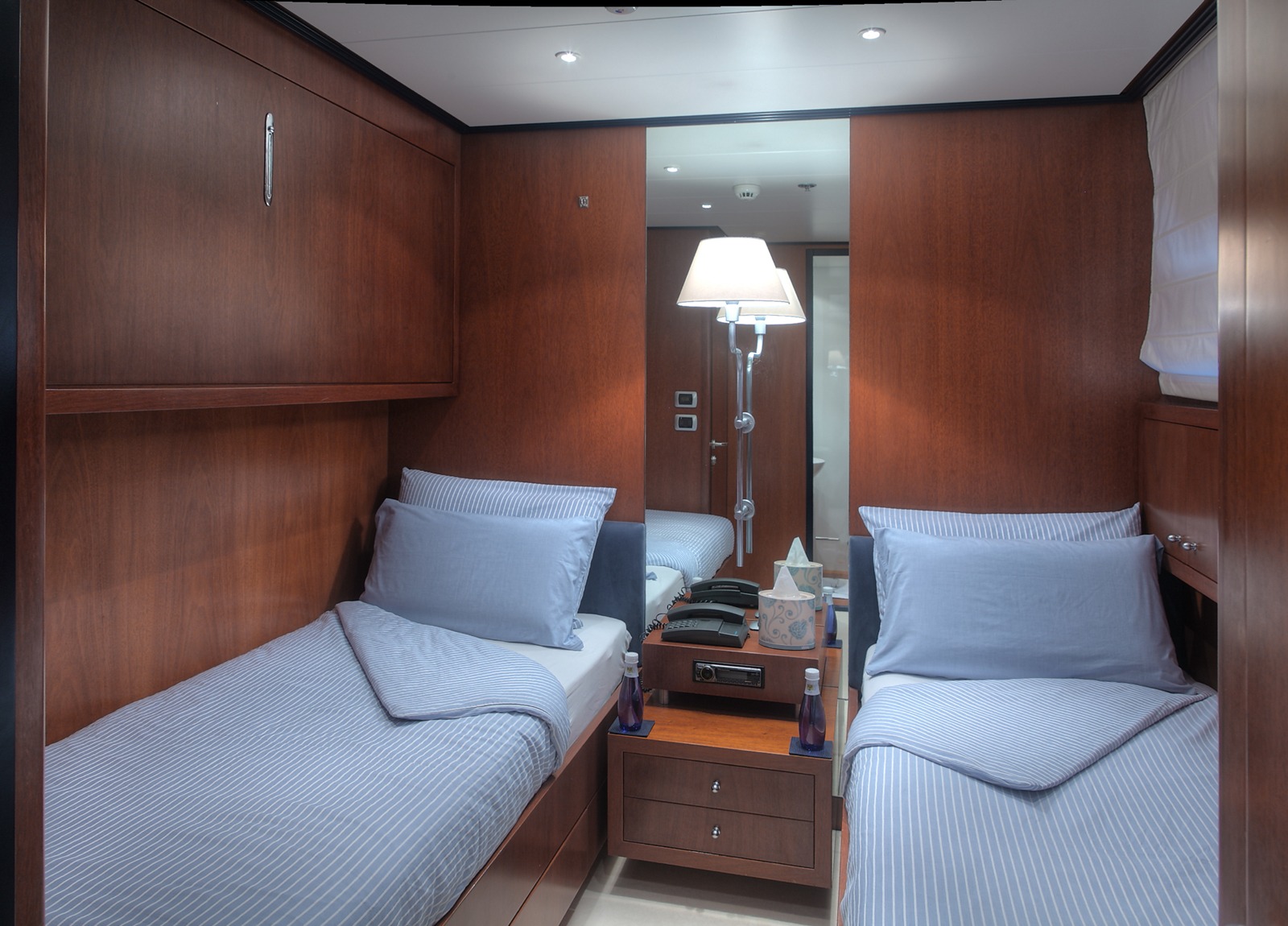 twin bed cabin luxury yacht sanlorenzo 100