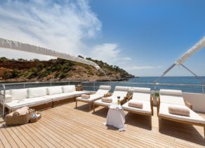 sunbeds-luxury-yacht-navetta-31-balearic-islands