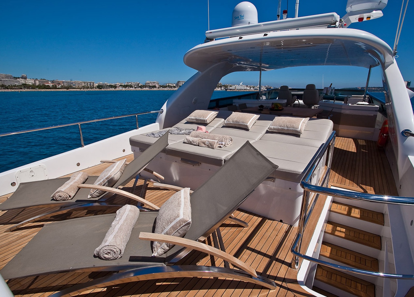 flybridge luxury yacht maiora 29m aubrey