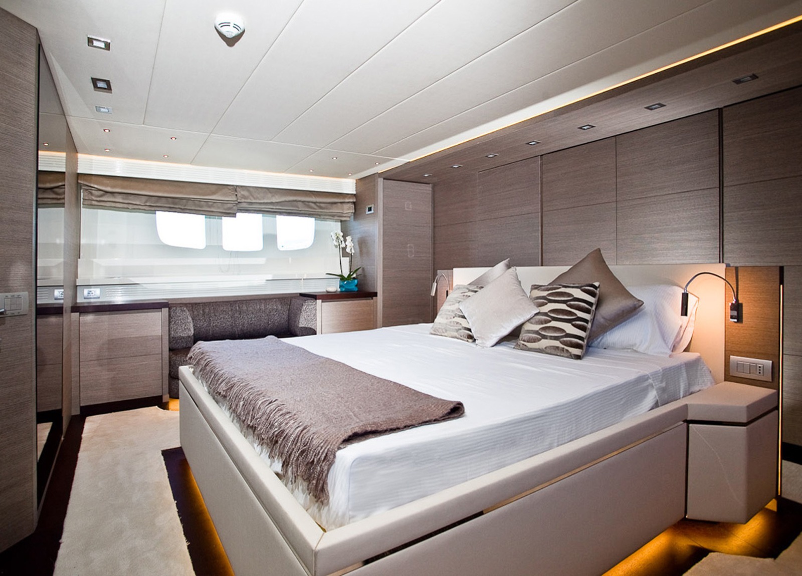 master cabin luxury yacht maiora 29m aubrey