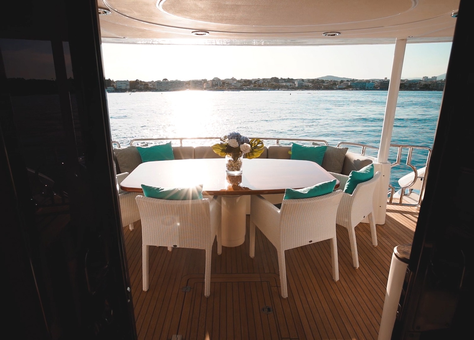 seating upperdeck sunseeker 28m pearl of london italy